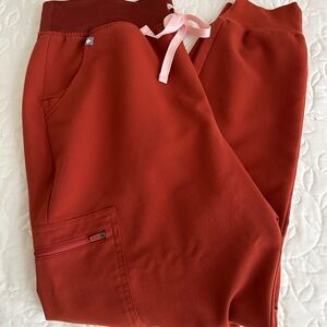 Figs Auburn high waisted Zamora joggers. Size Large.